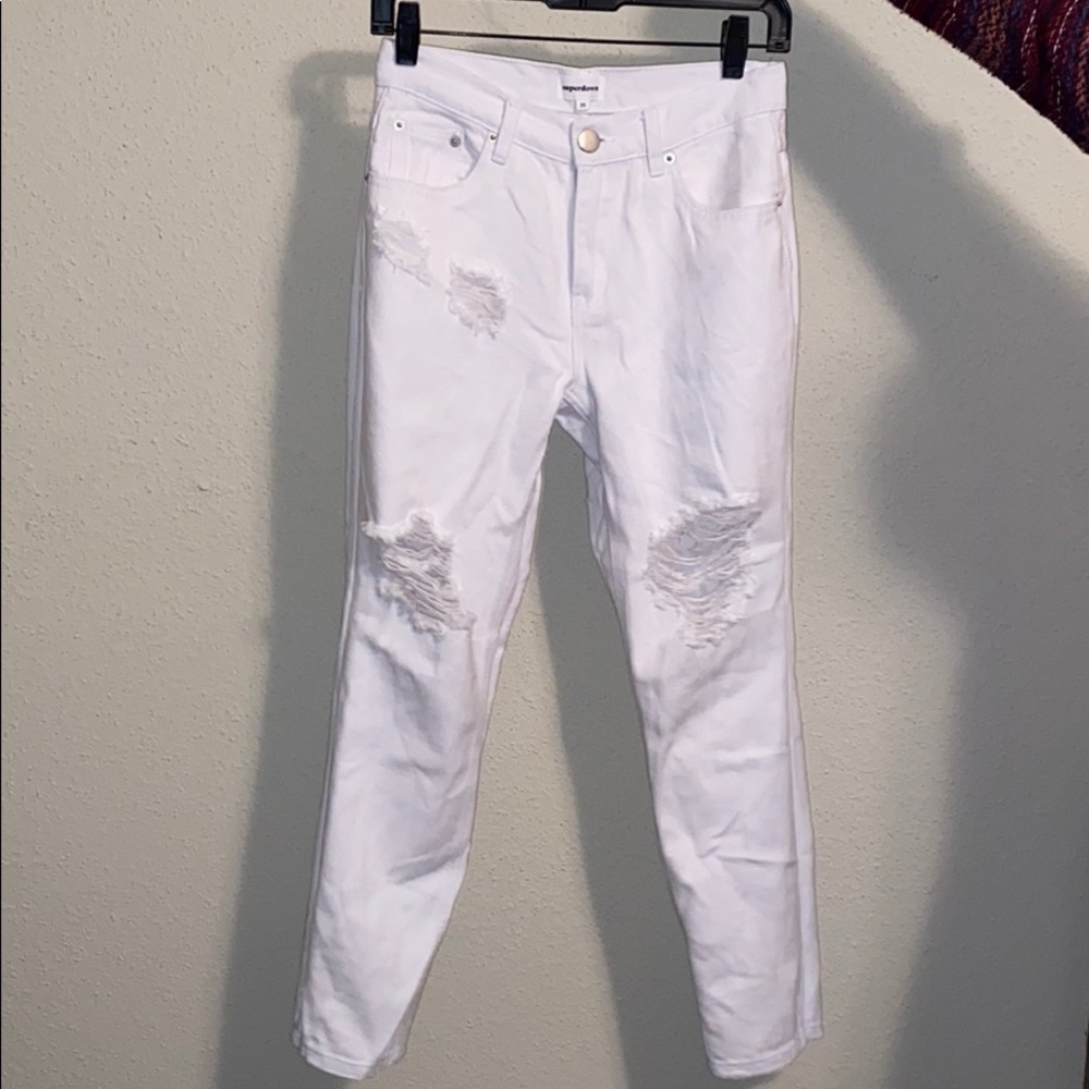 Super down weights ripped mid rise mom Jean